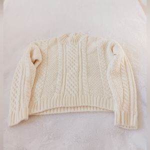 Used cream-colored sweater in very good condition, wool, size small